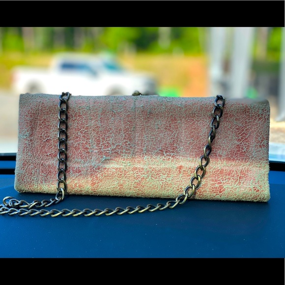 HOBO Distressed Clutch GUC - Picture 2 of 8
